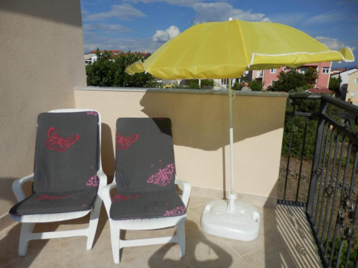 Apartman Laura ตรีบูนย์ ภายนอก รูปภาพ