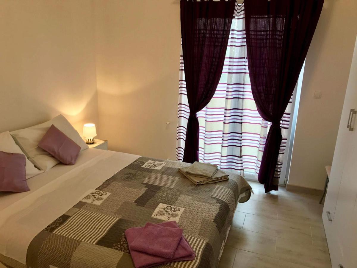 Apartman Laura ตรีบูนย์ ภายนอก รูปภาพ